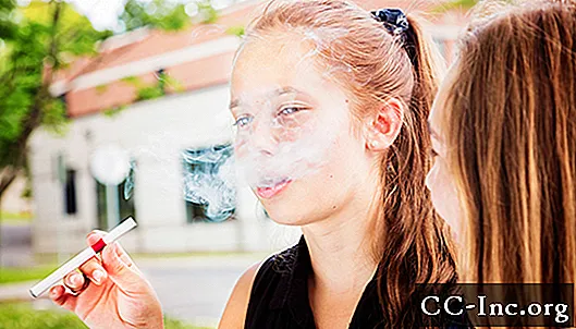 Vajon a Vaping el fogja-e vezetni a tizenéveseket a cigarettázáshoz?