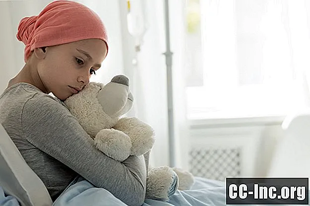बचपन के कैंसर से बचे कैंसर की जांच