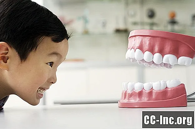 هل يمكن استخدام الإعانات الممتازة لدفع تكاليف التأمين على الأسنان؟