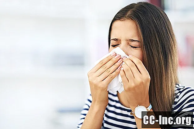 Voiko veren nieleminen nenäverenvuodosta aiheuttaa mustia ulosteita? - Lääke