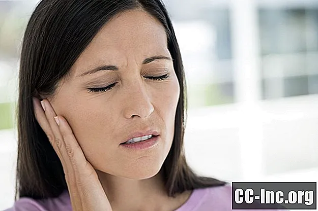 귀 통증의 원인 및 치료 옵션