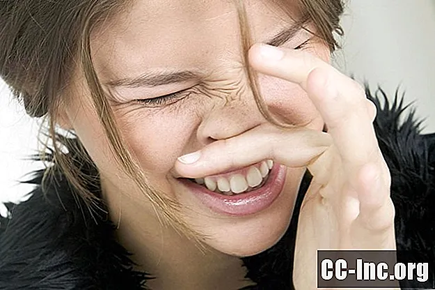 Przyczyny swędzenia oczu, nosa, gardła i skóry