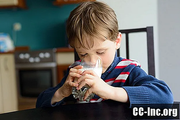 Tuo figlio potrebbe avere un'allergia al latte?