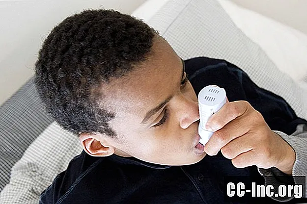 Vai astma paaugstina plaušu vēža risku?