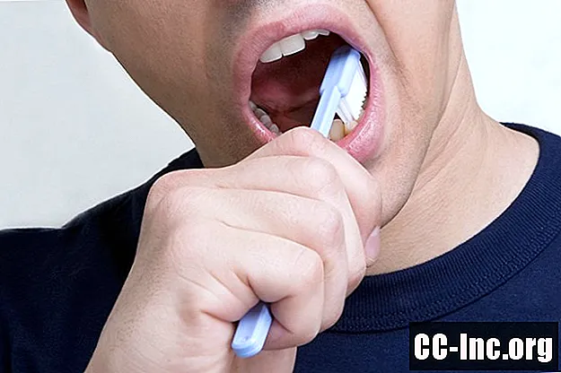 מדריך לצחצוח שיניים בדרך הנכונה