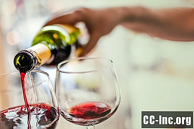 Как потребление алкоголя влияет на риск деменции