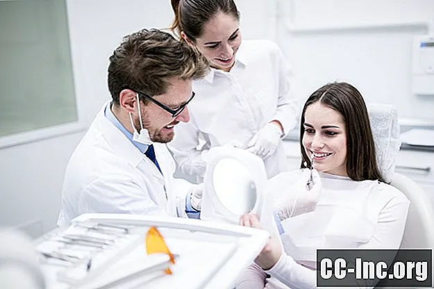 Як встановлюються стоматологічні вініри?