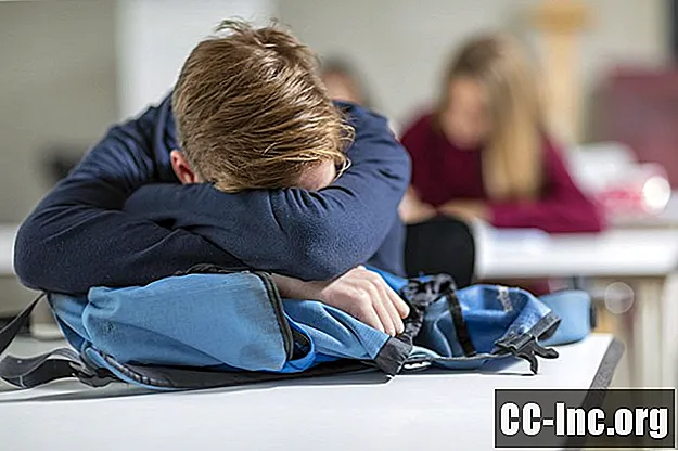 Kako sindrom zapoznele spanja vpliva na najstnike