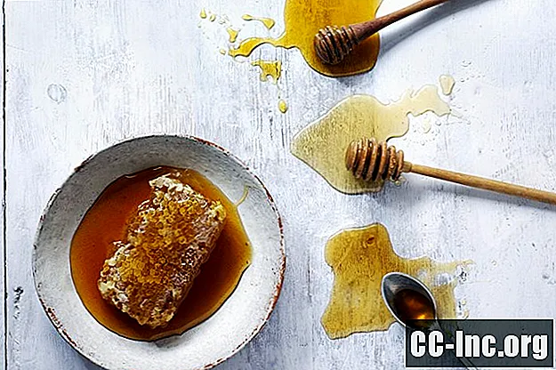 Cómo la miel puede ayudar a curar heridas