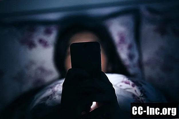 Como a luz da tela de dispositivos afeta seu sono