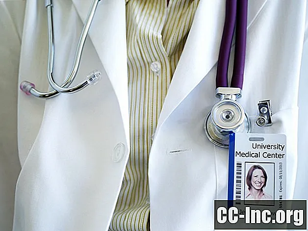 Hoe u de certificering van een doktersraad kunt controleren en verifiëren
