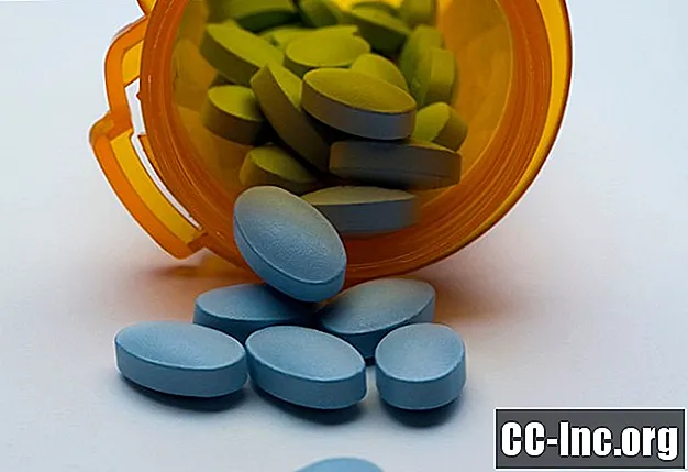 Hogyan kell biztonságosan és helyesen összetörni a tablettákat - Gyógyszer