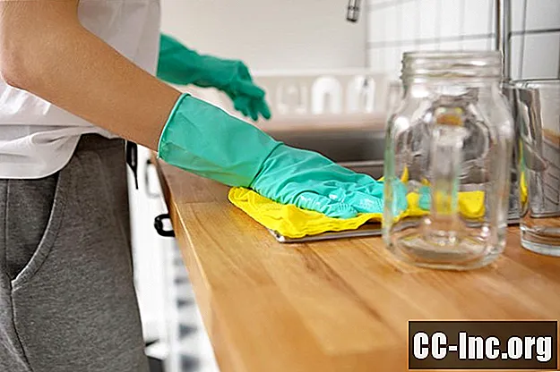 Cómo hacer su propia solución desinfectante con lejía