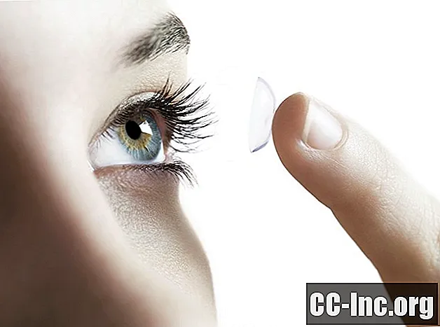 Medicinska uporaba zatemnjenih kontaktnih leč
