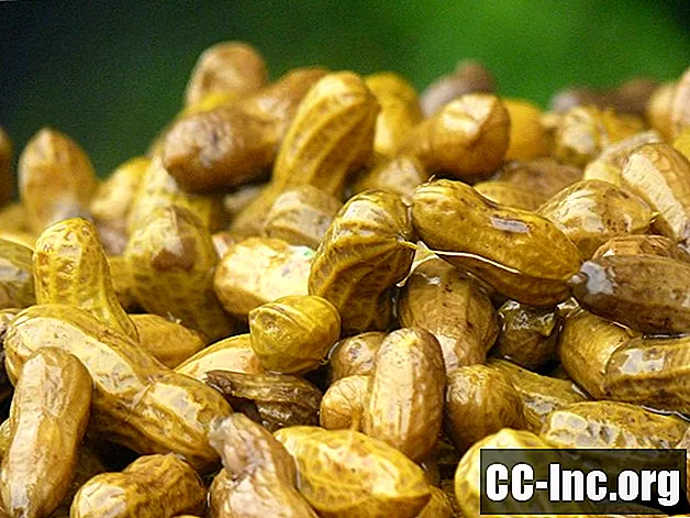 Kuhan arašid je lahko ključ za zdravljenje alergij na arašide