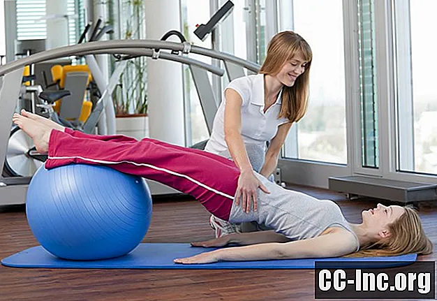 Exercices de physiothérapie pour le choc de la hanche
