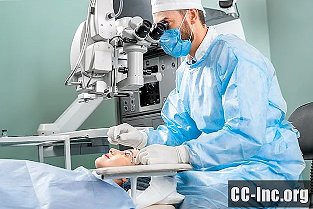 Въпроси, които да зададете на вашия хирург за катаракта
