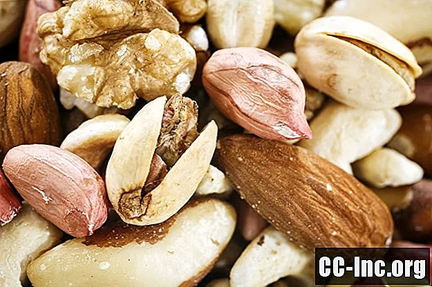 Uuringud: kas pähklid võivad parandada Alzheimeri tõve mälu?