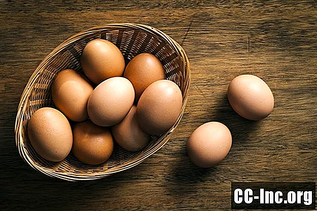 คุณควรได้รับไข้หวัดใหญ่หรือไม่หากคุณมีอาการแพ้ไข่?