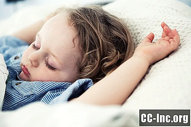 La cantidad de sueño que deben dormir los niños pequeños de 2 años