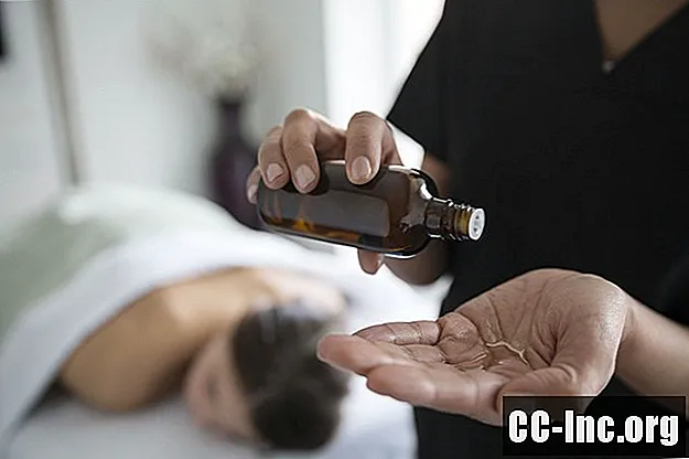 Topp 5 massageoljor enligt massageterapeuter