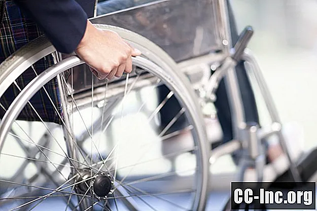 נסיעה עם כיסא גלגלים: היתרונות, החסרונות וכיצד לתכנן